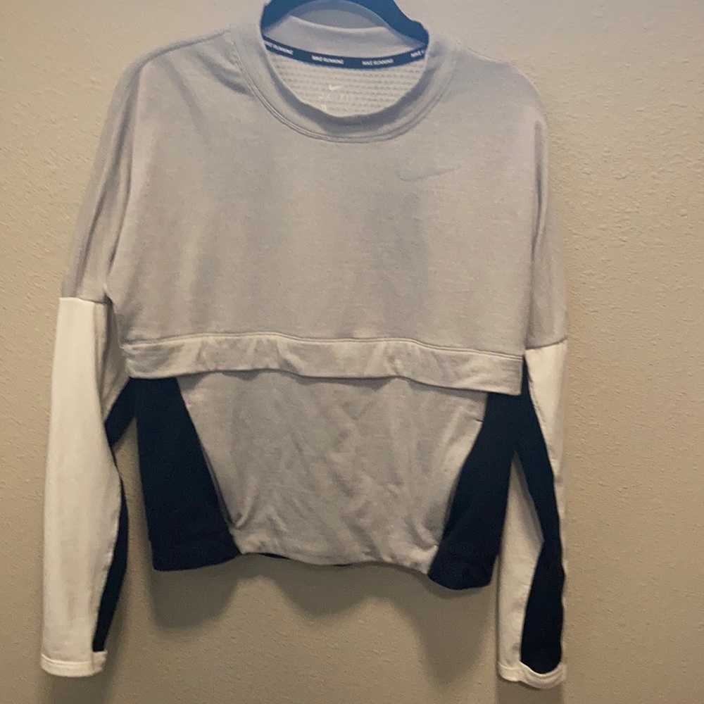 Women’s Nike Running Sweatshirt with Zip Pockets